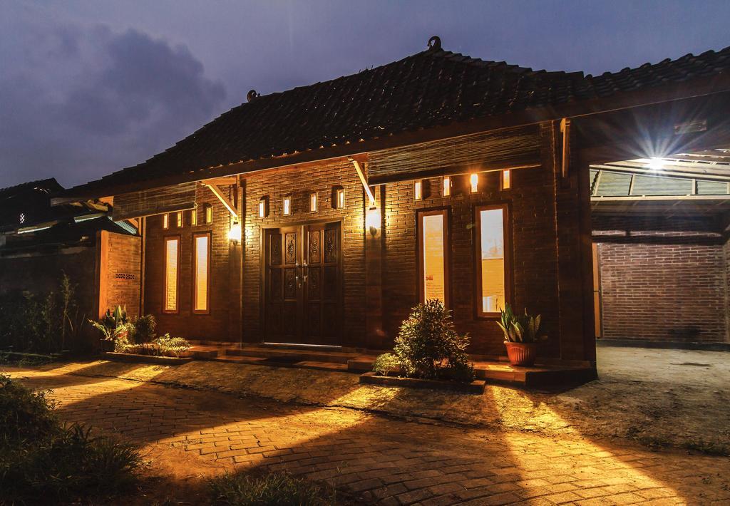 Berkah Homestay Магеланг Екстериор снимка